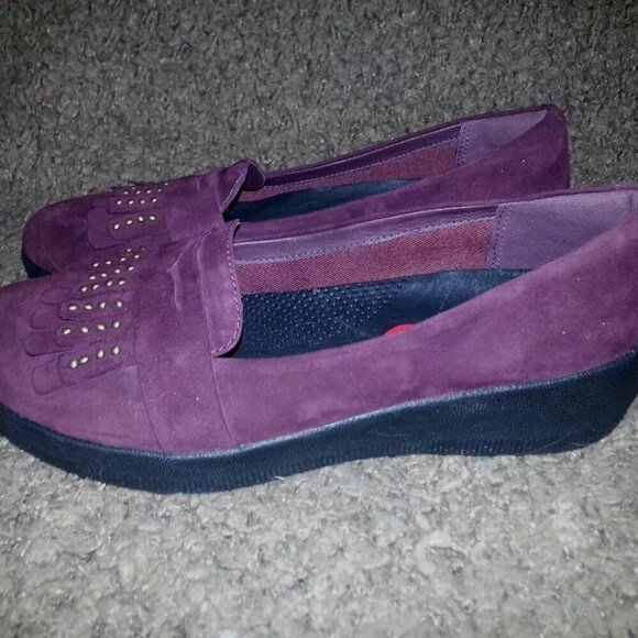 FITFLOP-Deep Plum Studded Fringey Sneakerloafer-Size 6-NWOB - Picture 2 of 6